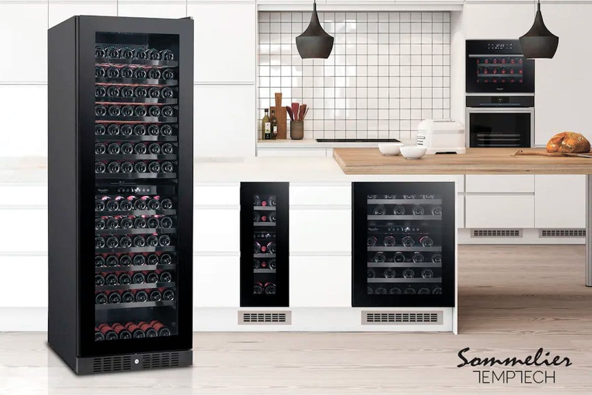 Шкаф винный Temptech SOMX30DRB